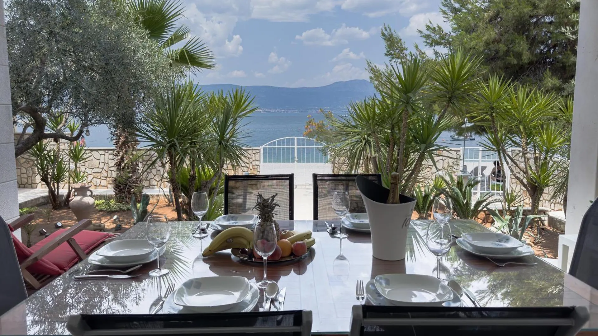 טרוגיר Luxury Beachfront Apartments Matista